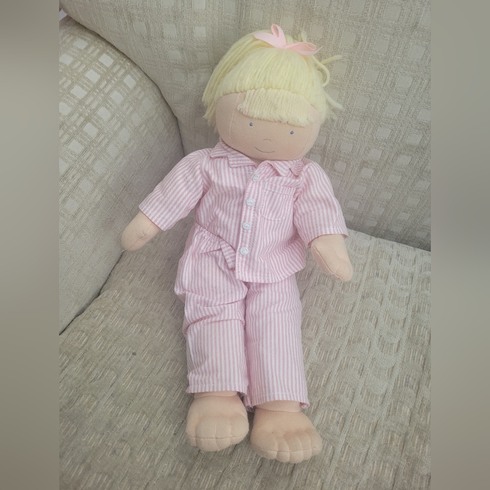 2009 Pottery Barn Kids Cloth Doll Sophie 15" Bendable Legs Blonde Hair Blue Eyes